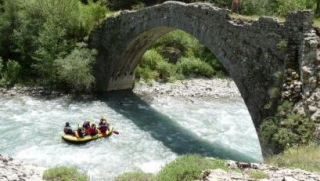  Incredible landscape in Rafting 